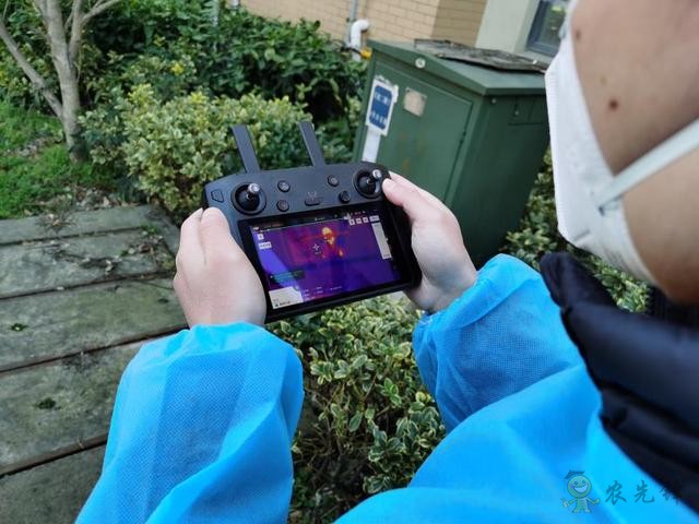 農業無人機變身“運輸機”，上海奉賢用無人機服務隔離人員