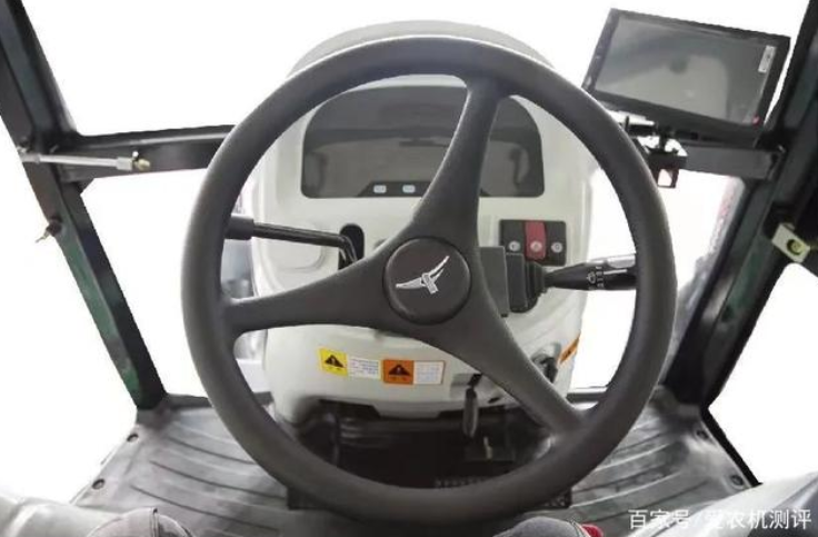 農(nóng)機(jī)介紹:常發(fā)CFL2604輪式拖拉機(jī)