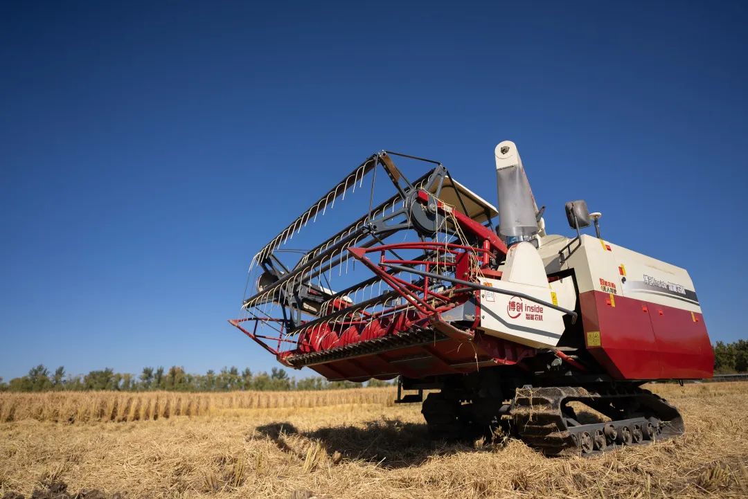 科技改變世界！智能農機助力中國！