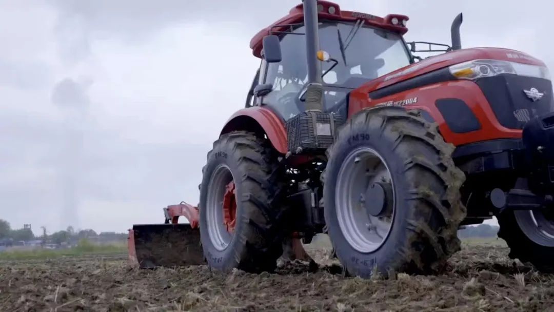 科技改變世界！智能農機助力中國！