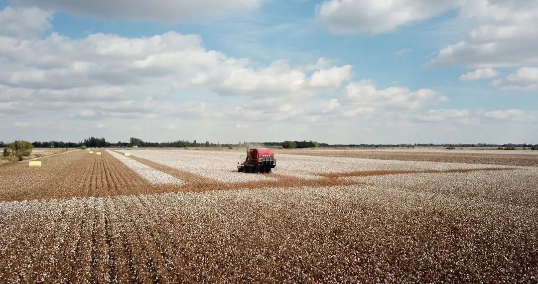 科技改變世界！智能農機助力中國！