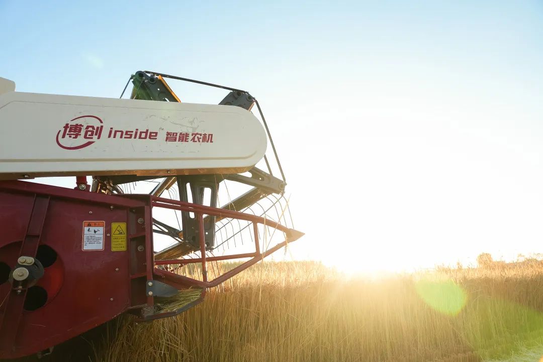 科技改變世界！智能農機助力中國！